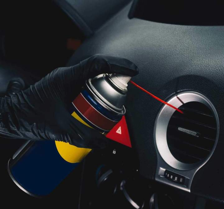 Entretien préventif et recharge de gaz pour votre climatisation automobile